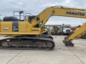 Used  KOMATSU PC240LC-11