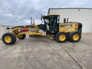 Used  KOMATSU GD655-6