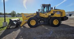 Used KOMATSU WA320-8